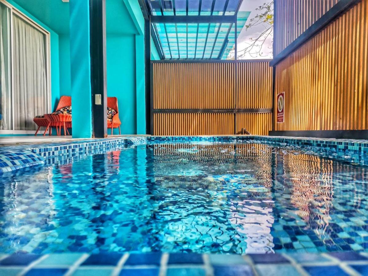 Beach Walk Boutique Resort Bangsaen Esterno foto